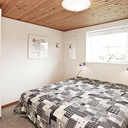 Three-bedroom Holiday In Hemmet 58 *